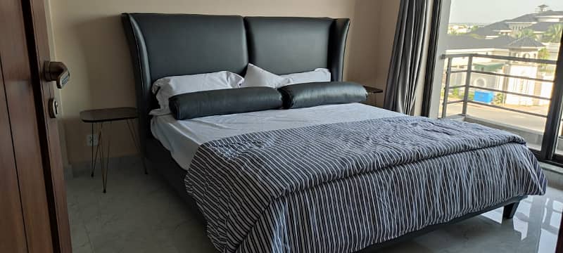 One bedroom daily basis laxusry short stay apartment available for rent

                                                            alt=