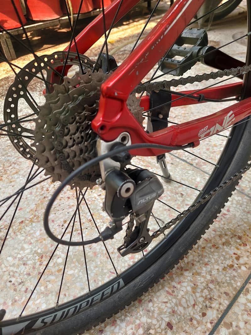 Sunpeed one 29er MTB | Shimano Altus & Hydraulic Brakes | Pristine

                                                            alt=