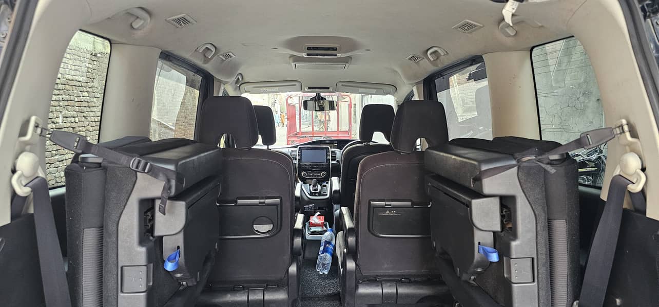 Nissan Serena 2018

                                                            alt=