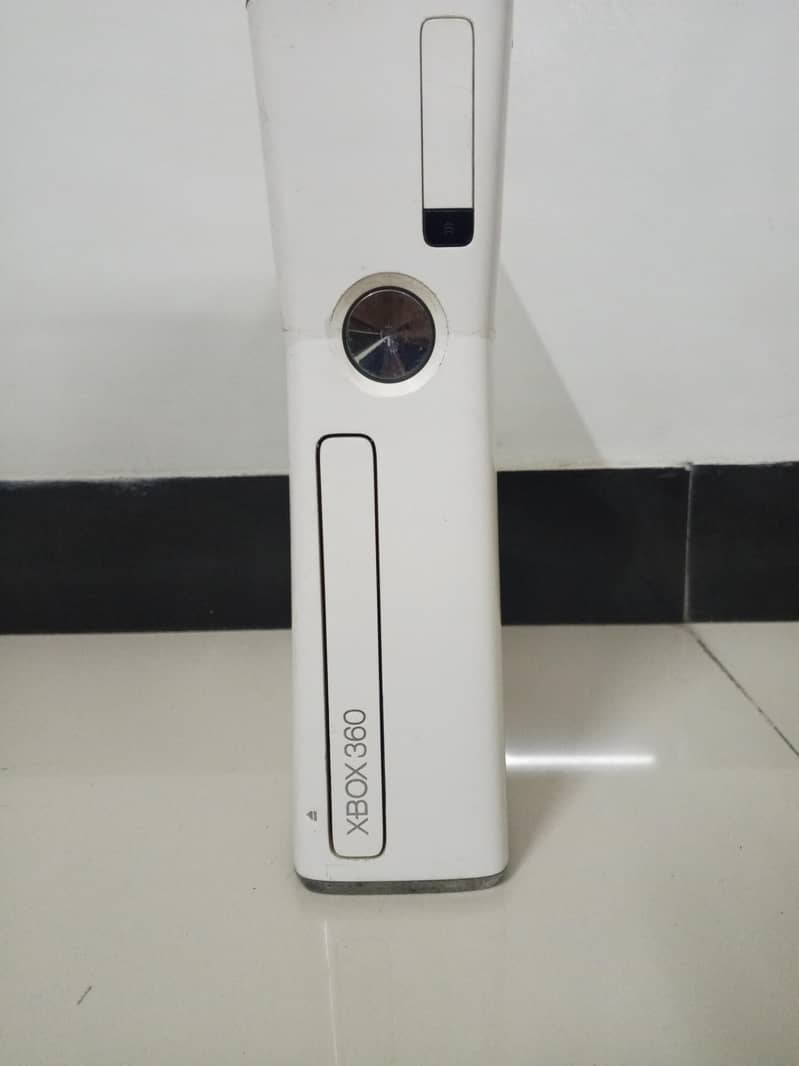Xbox 360 jb games filled 500gb

                                                            alt=