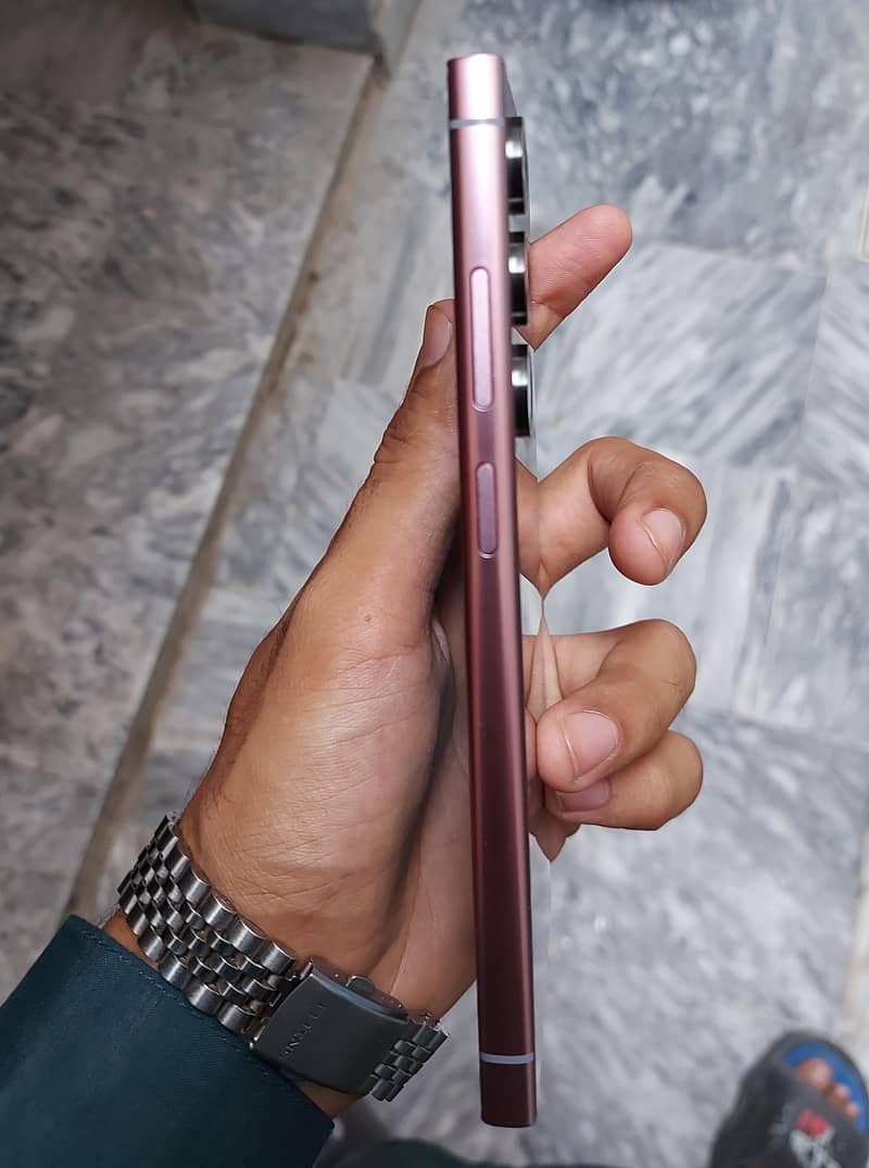 Samsung Mobile S24 Ultra

                                                            alt=