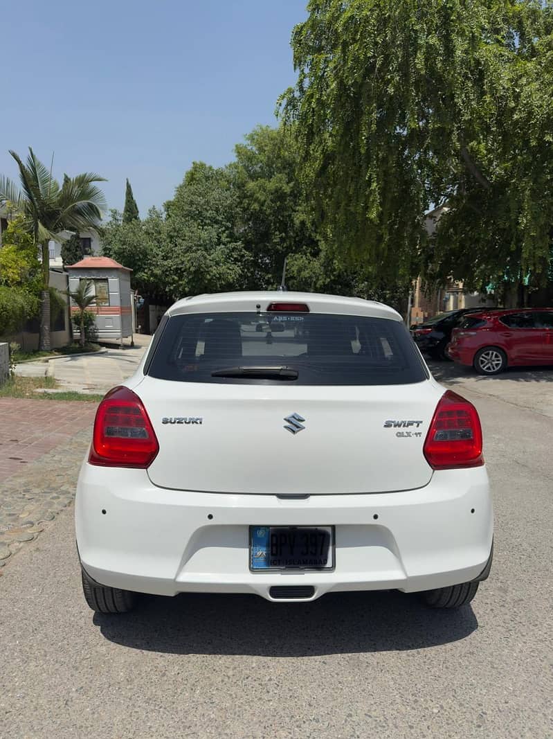 Suzuki Swift GLX 2022 Bank leased