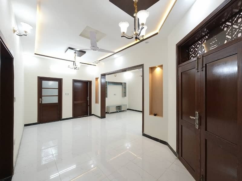Prime Location 7 Marla House Situated In Peshawar Road For sale

                                                            alt=
