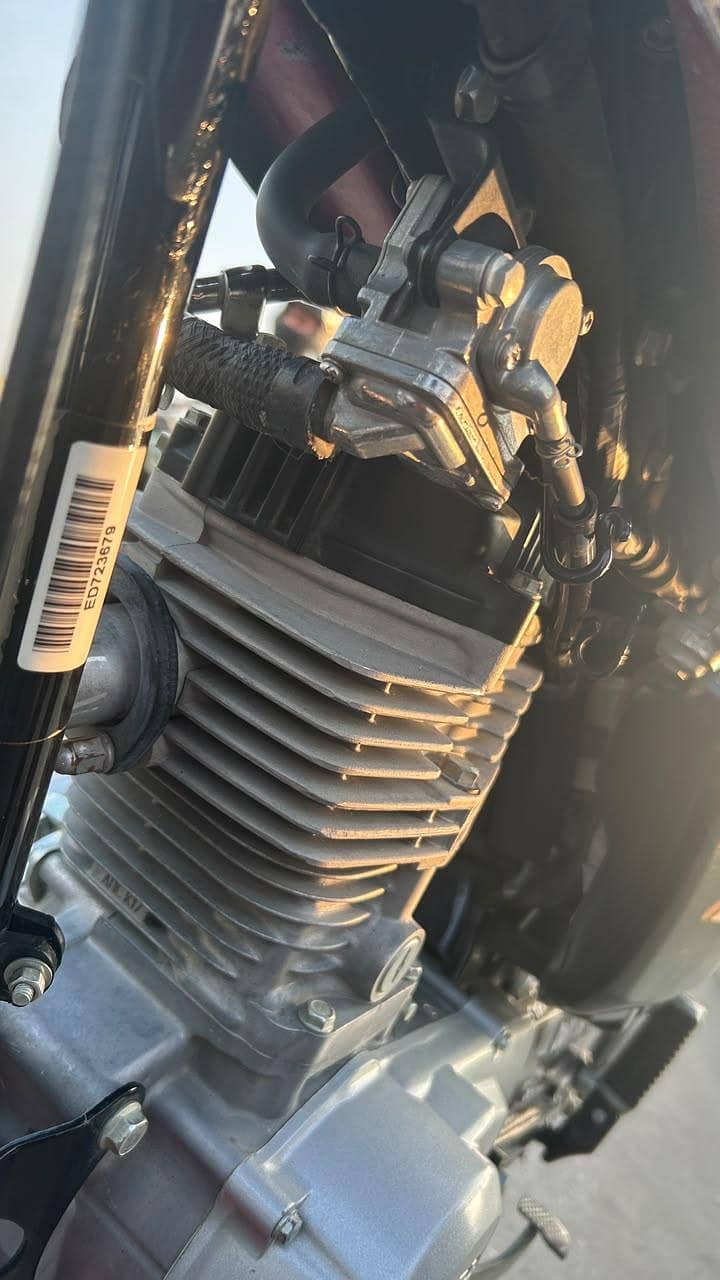 Honda 125 new ha bilkul

                                                            alt=