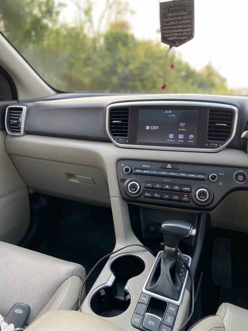 KIA Sportage 2022

                                                            alt=
