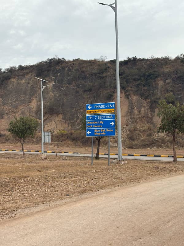 DHA Phase 7 (Old DHA Valley) 8 Marla Semi Develop Plots For Sale and Purchase.

                                                            alt=