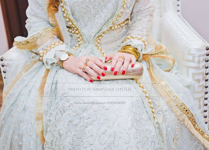 Wedding Photography / & Photographer/Videographer /Album's

                                                            alt=