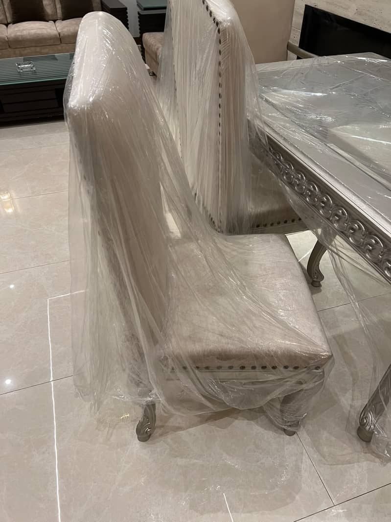Brand New 6 Seater Luxury Dining Table Set with Chairs

                                                            alt=